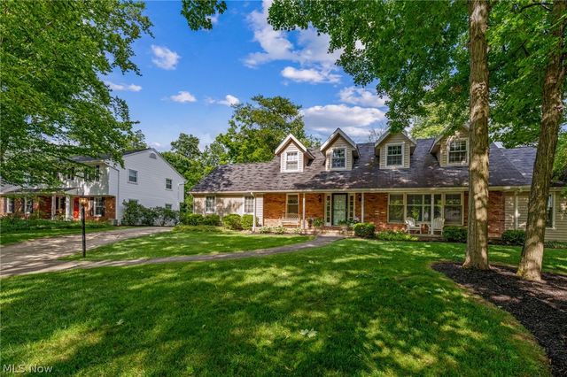 147 S Hayden Pky, Hudson, OH 44236