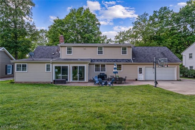 147 S Hayden Pky, Hudson, OH 44236