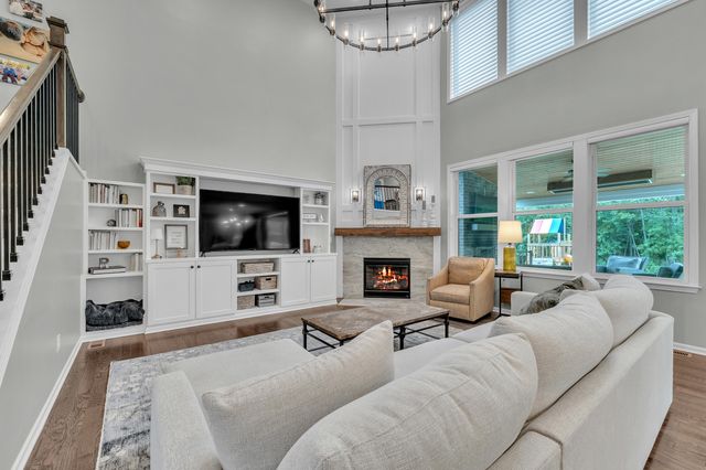 8377 Lindsey Lane, Canton Twp, MI 48187