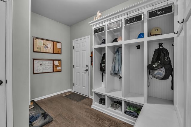 8377 Lindsey Lane, Canton Twp, MI 48187