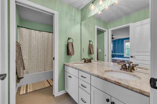 8377 Lindsey Lane, Canton Twp, MI 48187