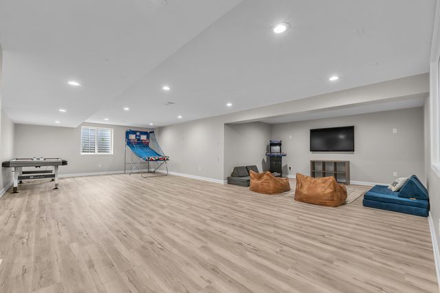 8377 Lindsey Lane, Canton Twp, MI 48187