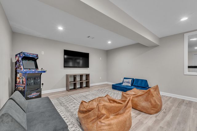 8377 Lindsey Lane, Canton Twp, MI 48187