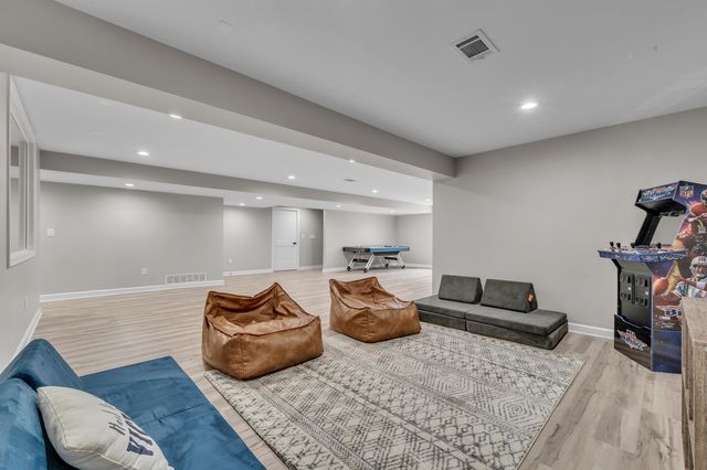 8377 Lindsey Lane, Canton Twp, MI 48187