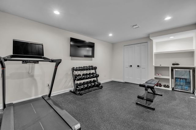 8377 Lindsey Lane, Canton Twp, MI 48187