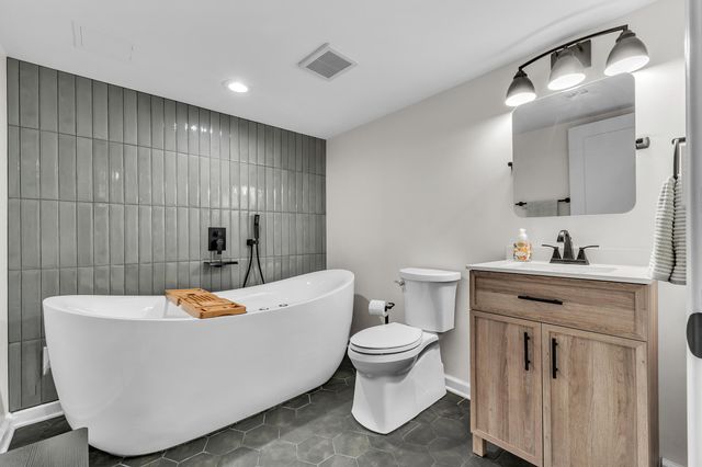 8377 Lindsey Lane, Canton Twp, MI 48187