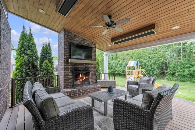 8377 Lindsey Lane, Canton Twp, MI 48187