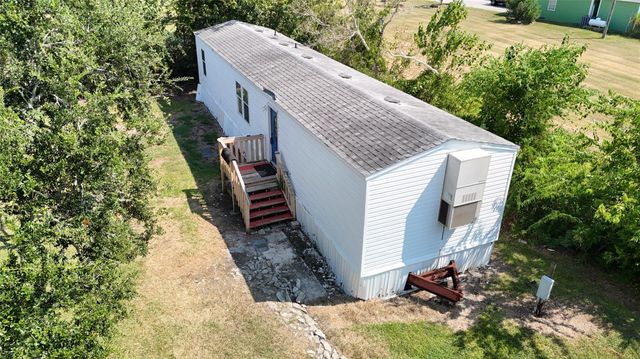 108 Meredino Drive, Anahuac, TX 77514