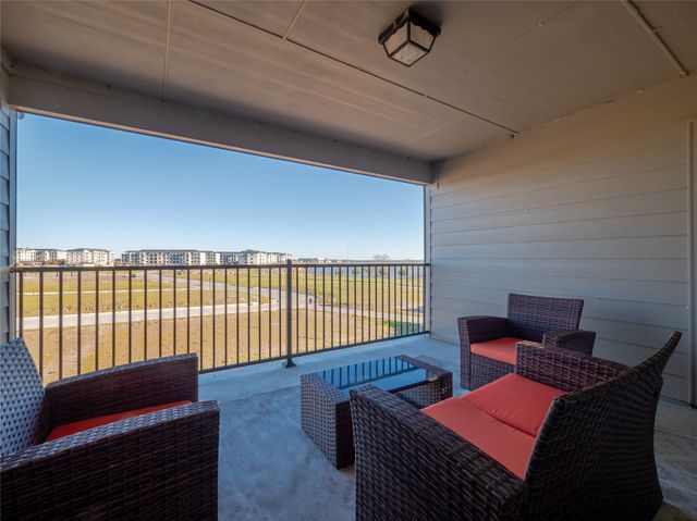 2000 Naples Drive, Rowlett, TX 75088