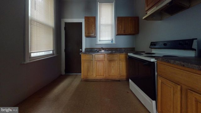 2842 N TANEY ST, Philadelphia, PA 19132