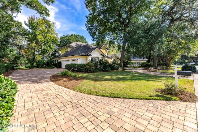 905 SHIPWATCH Drive E, Jacksonville, FL 32225