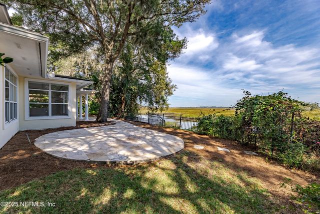 905 SHIPWATCH Drive E, Jacksonville, FL 32225