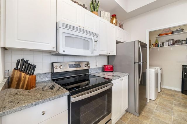 5134 NORTHRIDGE ROAD 309, Sarasota, FL 34238