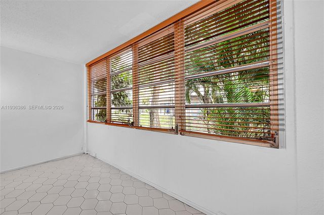 4850 NW 29th Court 125, Lauderdale Lakes, FL 33313