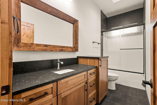 1047 Comeback Bay Ln, Sagle, ID 83860