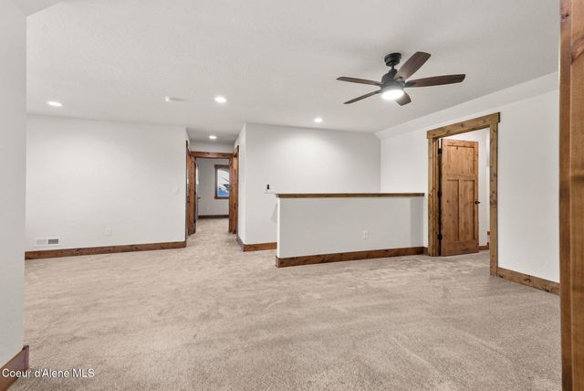 1047 Comeback Bay Ln, Sagle, ID 83860