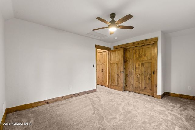 1047 Comeback Bay Ln, Sagle, ID 83860