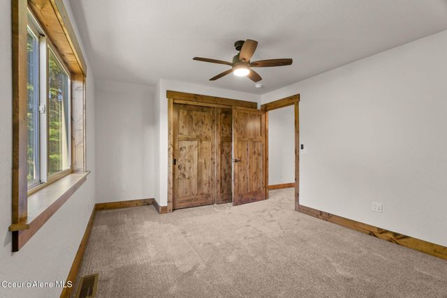 1047 Comeback Bay Ln, Sagle, ID 83860