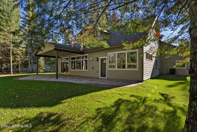 1047 Comeback Bay Ln, Sagle, ID 83860