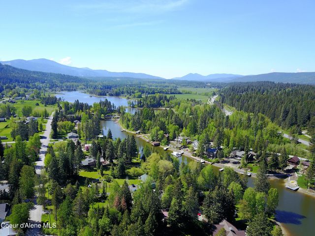 1047 Comeback Bay Ln, Sagle, ID 83860
