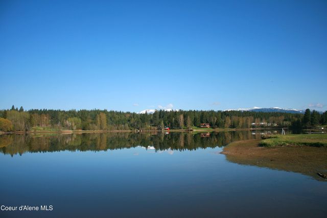 1047 Comeback Bay Ln, Sagle, ID 83860
