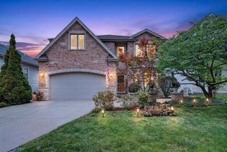 450 N Elm Avenue, Elmhurst, IL 60126
