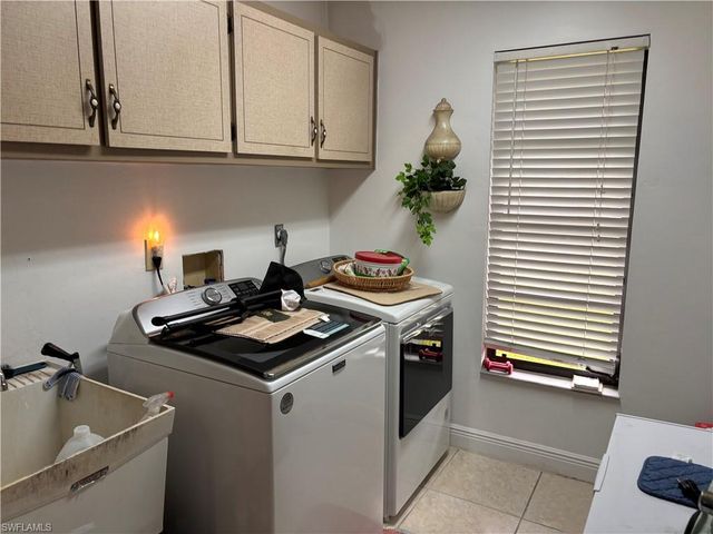 810 El Dorado PKWY W, Cape Coral, FL 33914