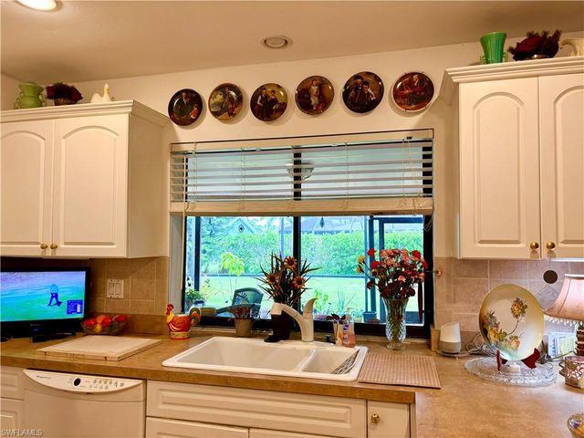 810 El Dorado PKWY W, Cape Coral, FL 33914
