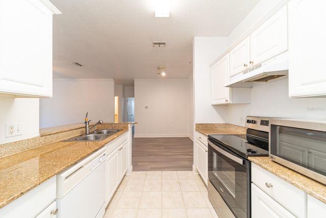 1300 EASTERN PECAN PLACE 208, Winter Garden, FL 34787