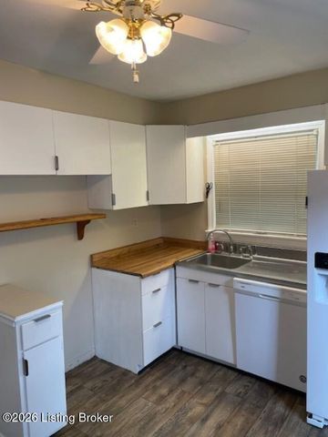 3736 Glenmeade Rd, Louisville, KY 40218