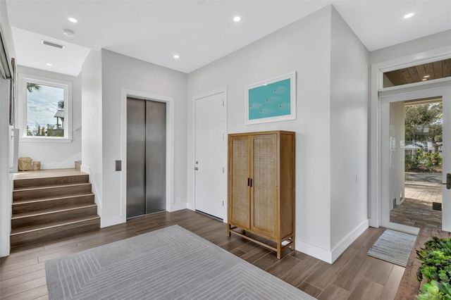 4881 OXFORD DRIVE, Siesta Key, FL 34242