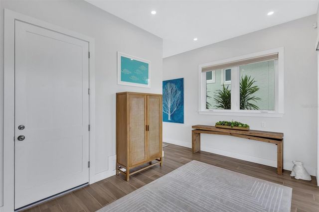 4881 OXFORD DRIVE, Siesta Key, FL 34242