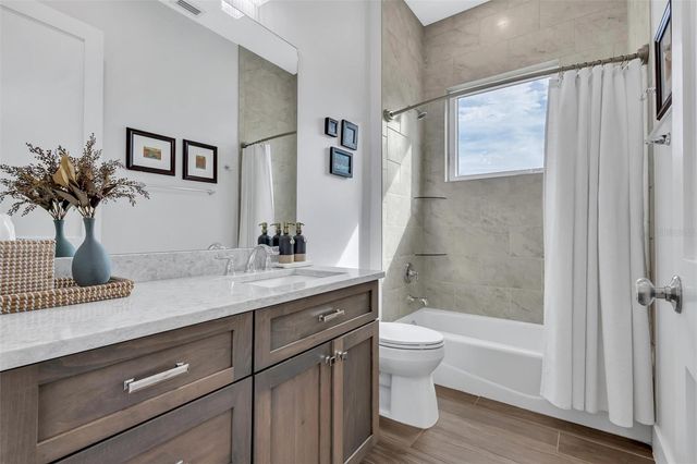 4881 OXFORD DRIVE, Siesta Key, FL 34242