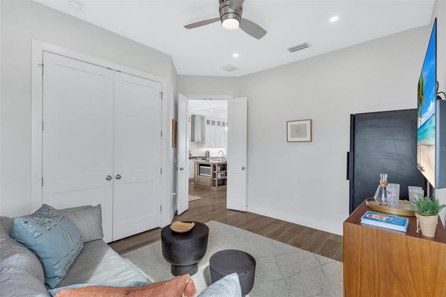 4881 OXFORD DRIVE, Siesta Key, FL 34242