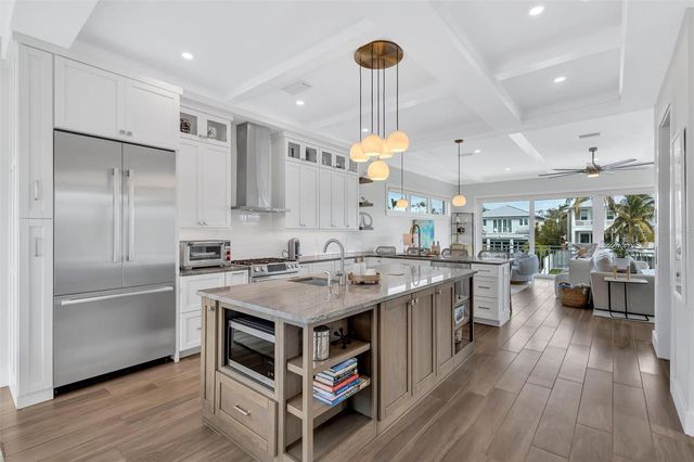 4881 OXFORD DRIVE, Siesta Key, FL 34242