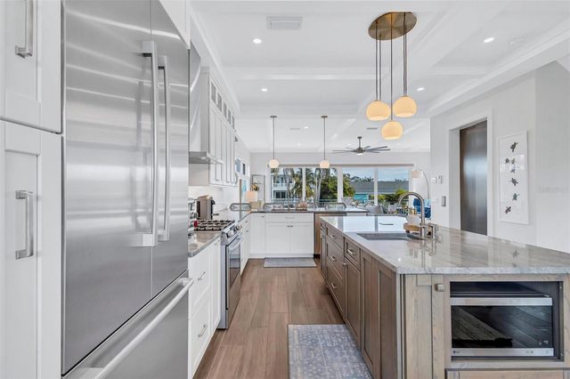 4881 OXFORD DRIVE, Siesta Key, FL 34242