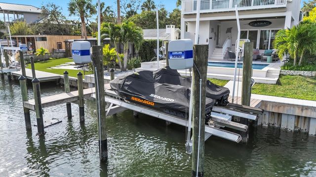 4881 OXFORD DRIVE, Siesta Key, FL 34242