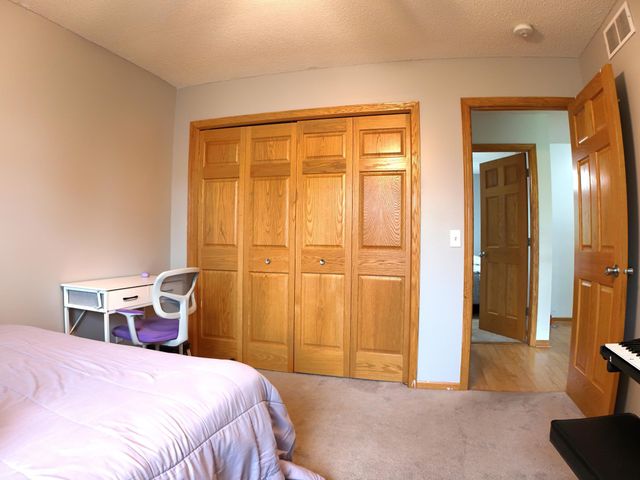 10583 Noble Circle N, Brooklyn Park, MN 55443