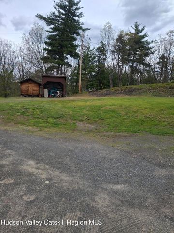 9 J & J Road, Kerhonkson, NY 12446