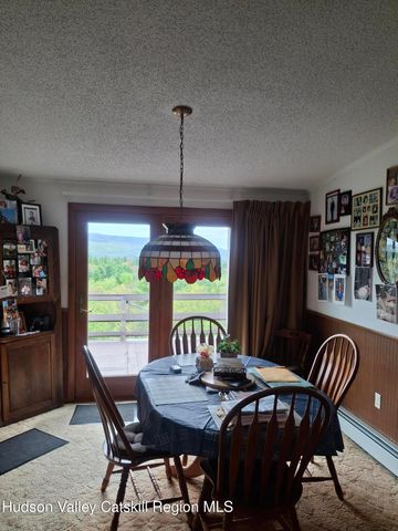 9 J & J Road, Kerhonkson, NY 12446