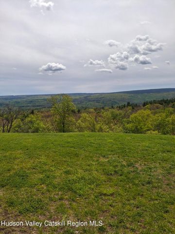 9 J & J Road, Kerhonkson, NY 12446