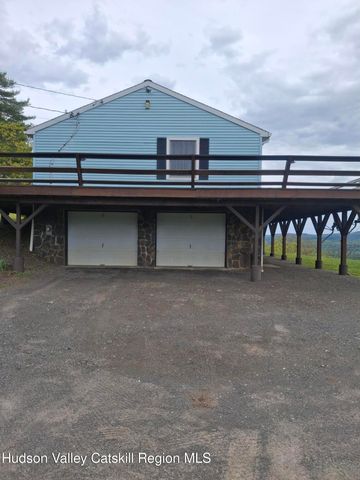 9 J & J Road, Kerhonkson, NY 12446
