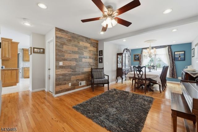 1 Highview Ave, Totowa Boro, NJ 07512