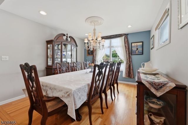 1 Highview Ave, Totowa Boro, NJ 07512