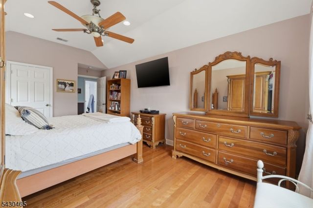 1 Highview Ave, Totowa Boro, NJ 07512