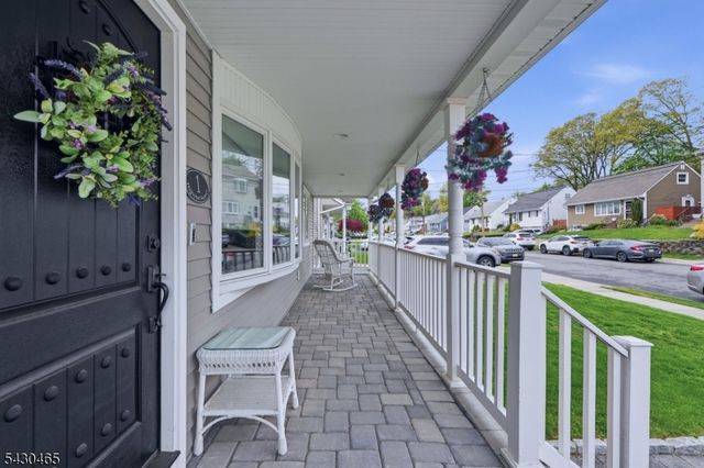 1 Highview Ave, Totowa Boro, NJ 07512
