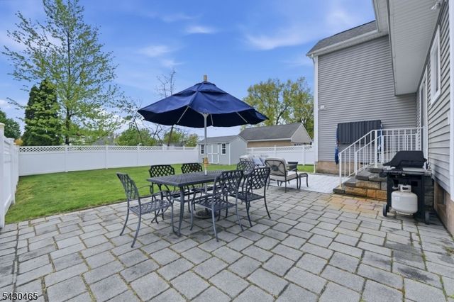 1 Highview Ave, Totowa Boro, NJ 07512