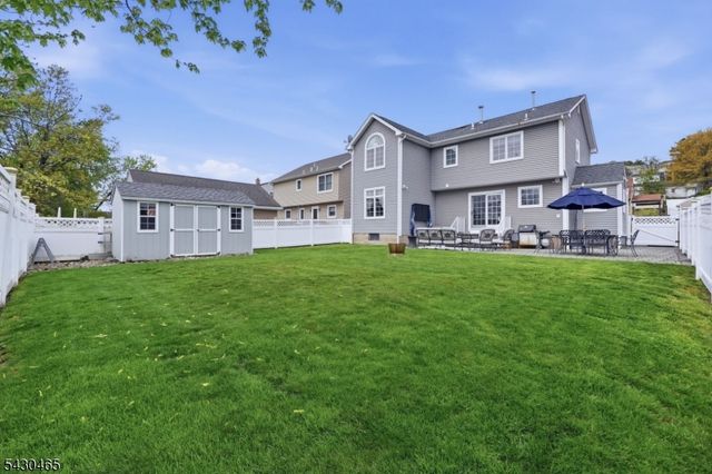 1 Highview Ave, Totowa Boro, NJ 07512