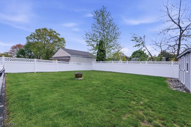 1 Highview Ave, Totowa Boro, NJ 07512