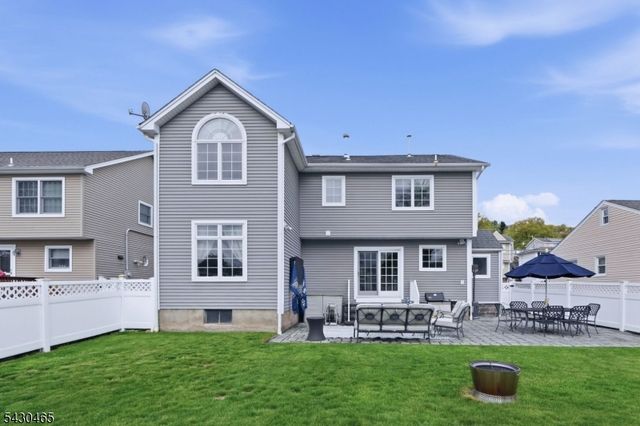 1 Highview Ave, Totowa Boro, NJ 07512